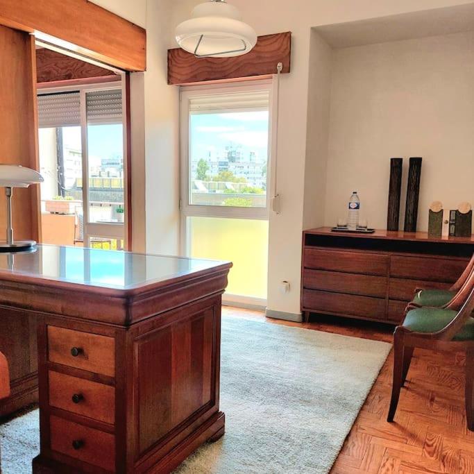 Oliva 50 - 4br, Office And Balcony Lissabon